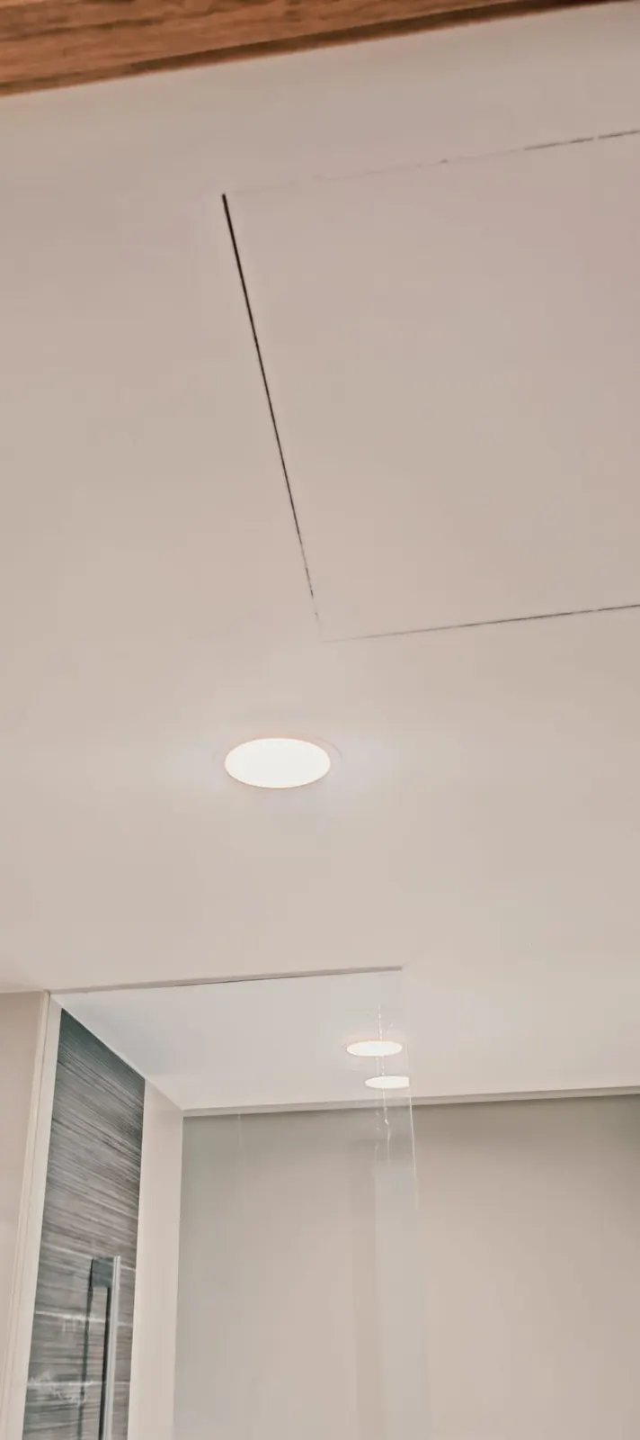 Recessed ceiling downlight after installation